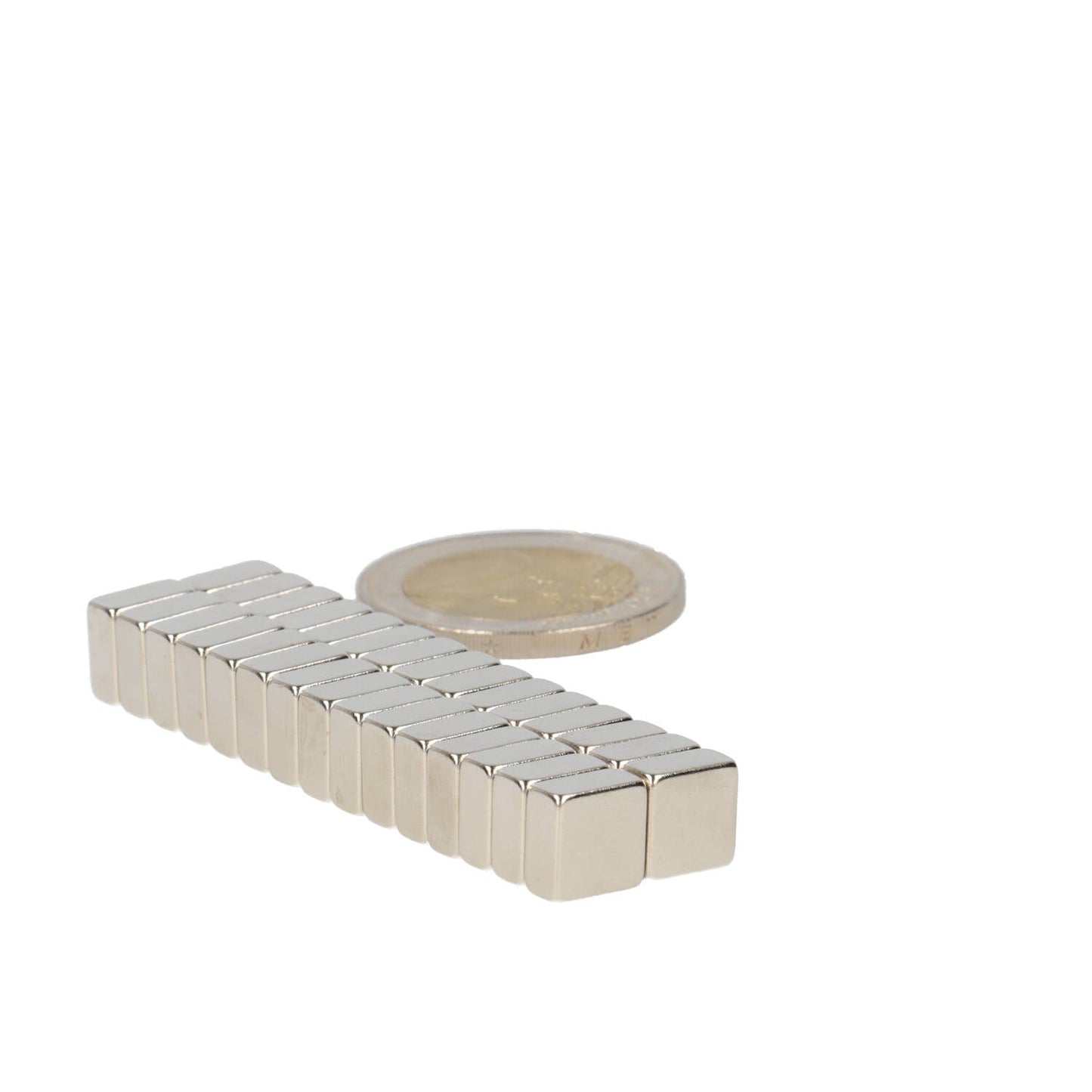 Neodymium Blokmagneet 8 x 8 x 4 mm N45 NiCuNi - Magnetenspecialist Import & Export B.V.