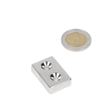 Neodymium Blokmagneet met boor-/verzinkgat (2x) 30 x 20 x 8 mm N48 NiCuNi Noord Pool - Magnetenspecialist Import & Export B.V.